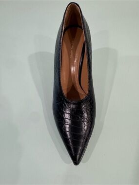 Dries Van Noten black pointed toe pumps.Made in Italy.  Size 36 1/2.
